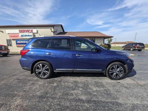 2018 Nissan Pathfinder Platinum