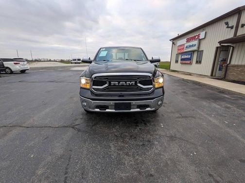 Brilliant Black Crystal Pearlcoat 2016 RAM 1500 Longhorn