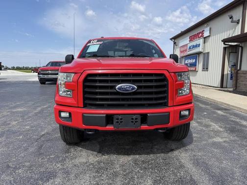 Red 2016 Ford F-150 XLT