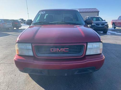 Red 2000 GMC Sonoma SLS