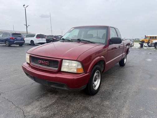Red 2000 GMC Sonoma SLS