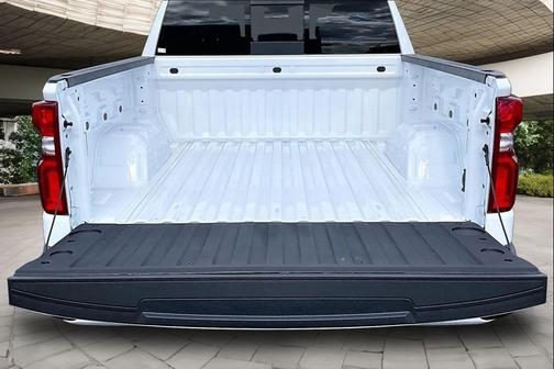 Summit White 2026 Chevrolet Silverado 1500 RST