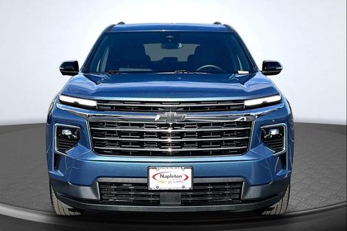Lakeshore Blue Metallic 2025 Chevrolet Traverse LT