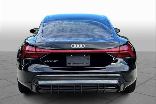 2022 Audi e-tron GT Premium Plus