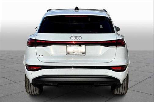 2025 Audi Q6 e-tron Premium