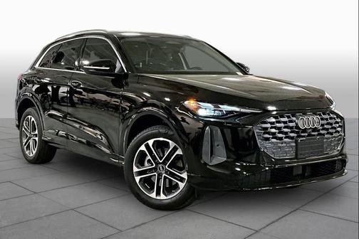 Mythos Black Metallic 2025 Audi Q5 Premium TFSI quattro S tronic
