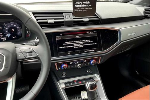 2025 Audi Q3 Premium 45 TFSI S line quattro Tiptronic