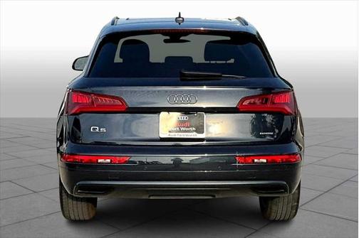 2020 Audi Q5 45 Titanium Premium