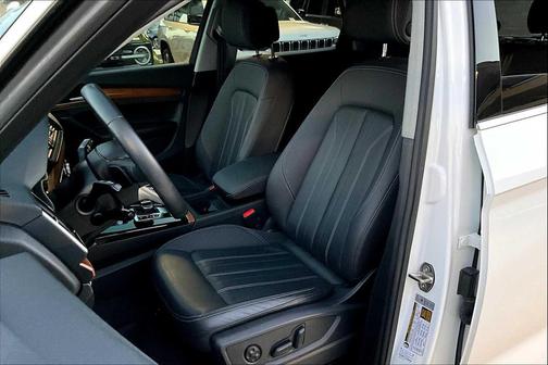 2023 Audi Q5 45 S line Premium