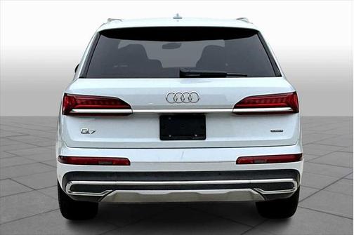 2023 Audi Q7 55 Premium