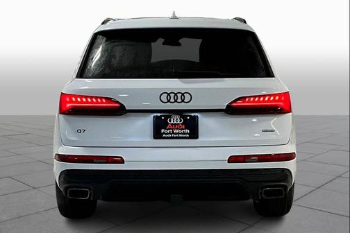 2026 Audi Q7 45 Premium