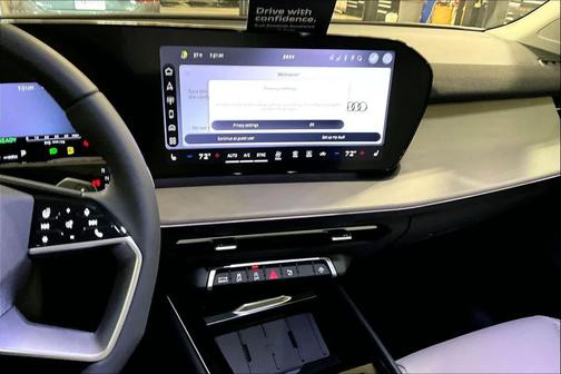 Glacier White m 2026 Audi Q3 S line