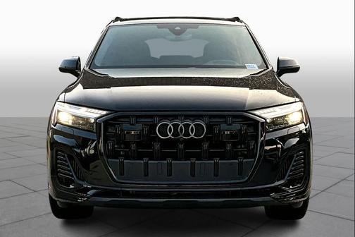 2025 Audi Q7 55 Prestige