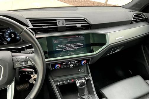 2022 Audi Q3 45 S line Premium