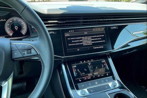 2025 Audi Q7 55 Premium Plus