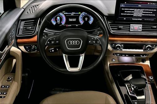 2023 Audi Q5 40 Premium Plus