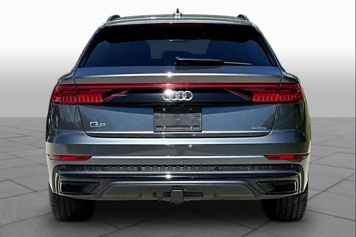 Daytona Gray Pearl Effect 2020 Audi Q8 55 Prestige