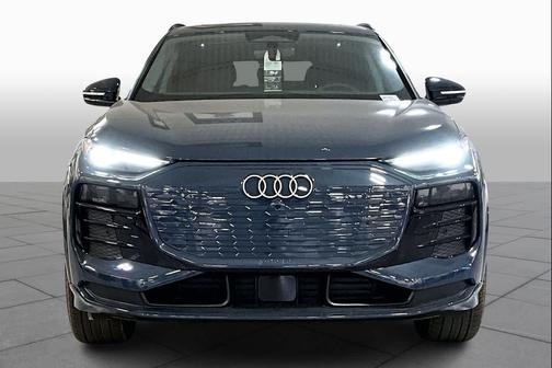 2025 Audi Q6 e-tron Premium quattro