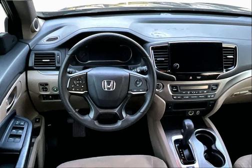 Black Forest Pearl 2019 Honda Pilot EX