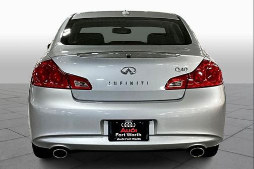 2015 INFINITI Q40 Base