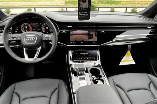 2025 Audi Q7 55 Premium Plus