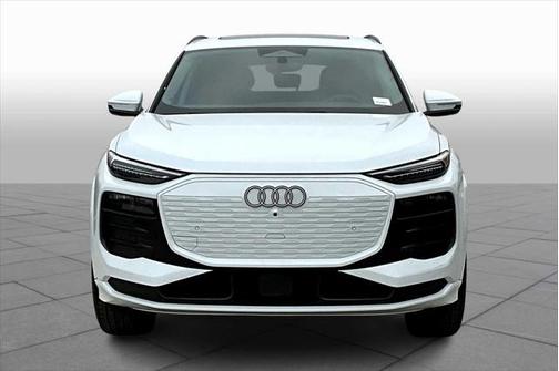 2025 Audi Q6 e-tron Premium Plus quattro