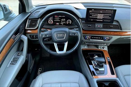 2023 Audi Q5 45 S line Premium Plus