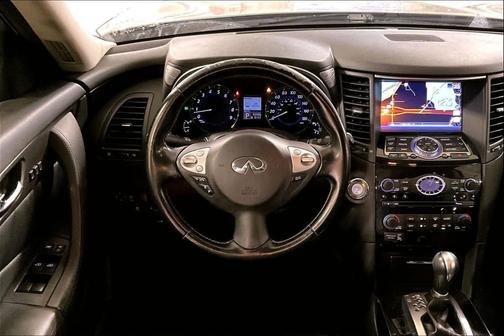 2014 INFINITI QX70 Base