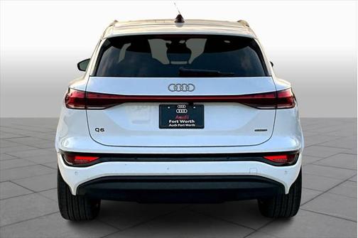 2025 Audi Q6 e-tron Premium Plus quattro