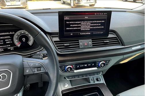 2023 Audi Q5 45 S line Prestige