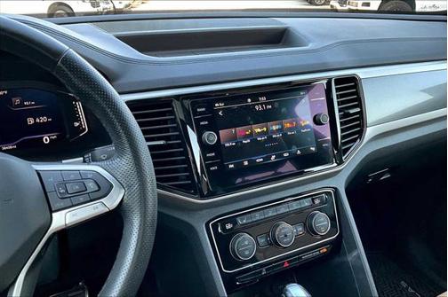 2022 Volkswagen Atlas Cross Sport 3.6L V6 SEL Premium R-Line