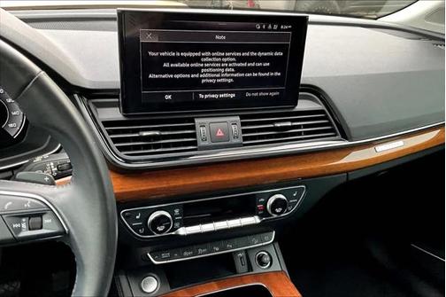 2022 Audi Q5 45 S line Prestige