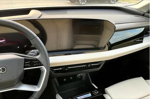 2025 Audi Q6 e-tron Premium Plus quattro