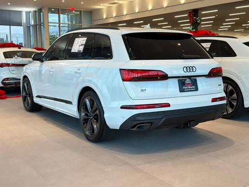 2026 Audi Q7 55 Premium Plus