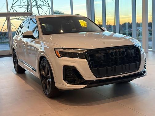 2026 Audi Q7 55 Premium Plus
