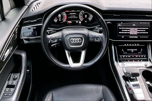 Orca Black Metallic 2021 Audi Q7 55 Prestige