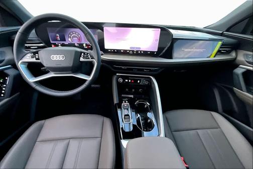 Mythos Black Metallic 2026 Audi Q5 Premium Plus TFSI quattro S tronic