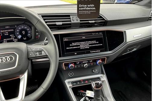 2025 Audi Q3 Premium 45 TFSI S line quattro Tiptronic