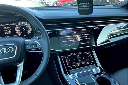 2025 Audi Q7 55 Premium Plus