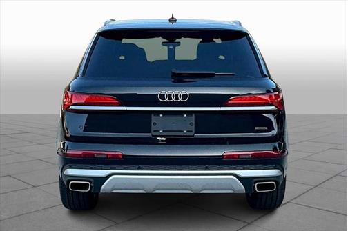 2025 Audi Q7 55 Premium Plus