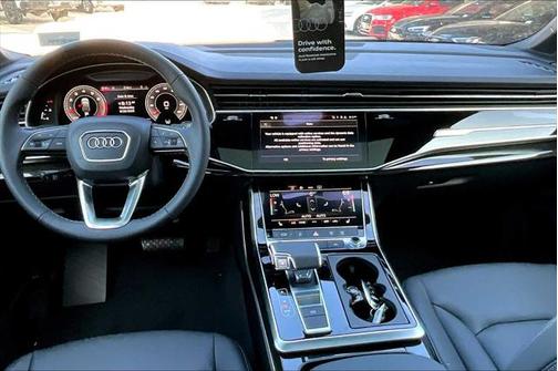 2025 Audi Q7 55 Premium Plus