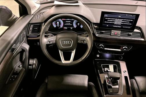 2023 Audi Q5 45 S line Prestige