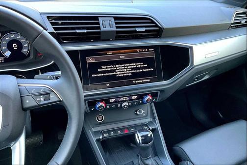 2025 Audi Q3 Premium 45 TFSI S line quattro Tiptronic