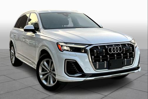 2025 Audi Q7 55 Premium Plus