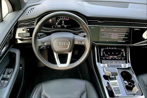 2025 Audi Q7 55 Premium Plus