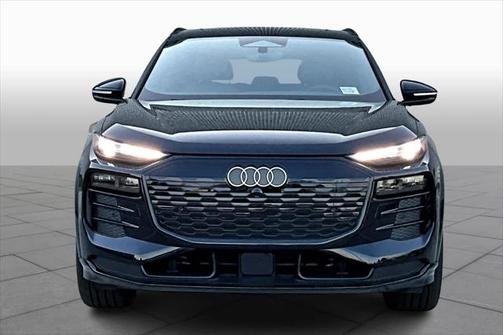 2025 Audi Q6 e-tron Prestige quattro