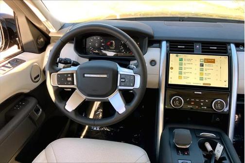 2024 Land Rover Discovery P300 S