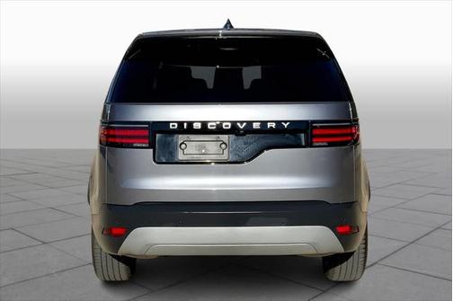 2024 Land Rover Discovery P300 S