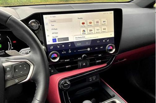 2024 Lexus NX 450h+ Luxury