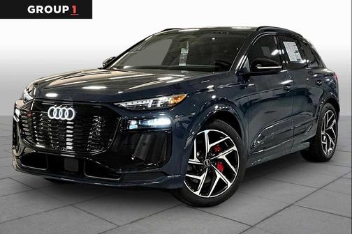 Plasma Blue met 2027 Audi SQ6 e-tron Premium Plus